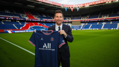 Oficialu: L. Messi keliasi į PSG