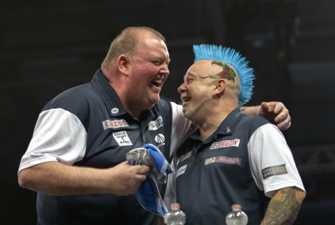 Pasaulio taurę i&scaron;kovojo &Scaron;kotijos duetas