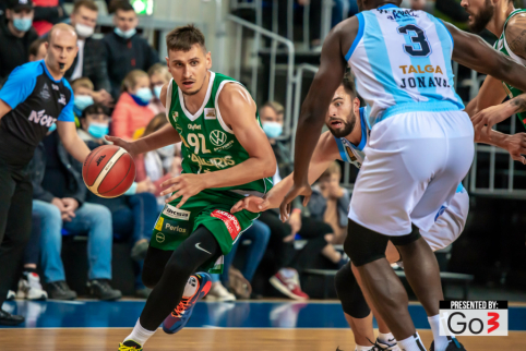 Rimto pasiprie&scaron;inimo Jonavoje sulaukęs &bdquo;Žalgiris&ldquo; triumfavo tik paskutinę minutę