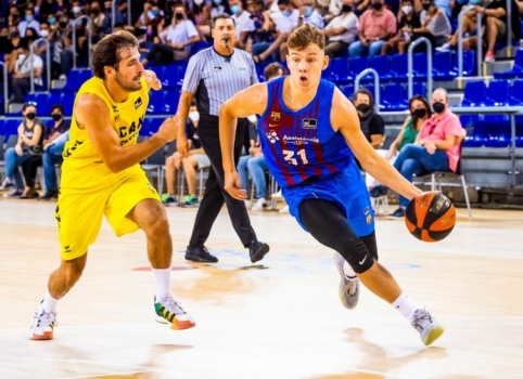 &bdquo;Barcos&ldquo; lyderiu patapęs Jokubaitis atvedė komandą į pergalę prie&scaron; lietuvi&scaron;kąją &bdquo;Bilbao&ldquo;