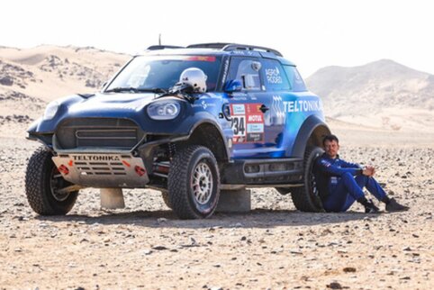 Kosminiu greičiu skriejęs, V. Žala atsilaikė nuo C. Sainzo &scaron;turmo ir Dakarą baigė 11-oje vietoje