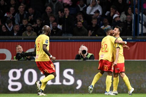 De&scaron;imtyje likę &bdquo;Lens&ldquo; futbolininkai i&scaron;plė&scaron;ė lygiąsias su PSG 