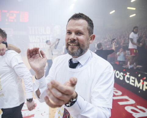 Prie&scaron; lemiamą KMT mū&scaron;į &ndash; nauja sutartis G. Žibėnui