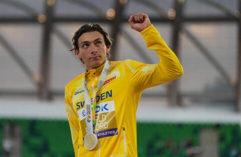 Fenomenalusis &scaron;vedas A. Duplantis dar kartą pagerino &scaron;uolio su kartimi pasaulio rekordą