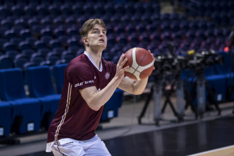 &bdquo;Žalgirio&ldquo; naujokas D. Giedraitis: &bdquo;Bandysiu daryti tai, ko manęs pra&scaron;o treneris&ldquo;