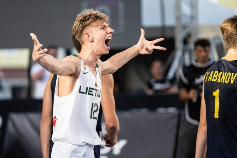 Lietuvos 18-mečiai užtikrintai žengė į trijulių PČ ketvirtfinalį