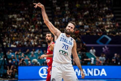 Trita&scaron;kiais ketvirtajame kėlinyje prapliupusi Italija užsitikrino bilietą į a&scaron;tuntfinalį