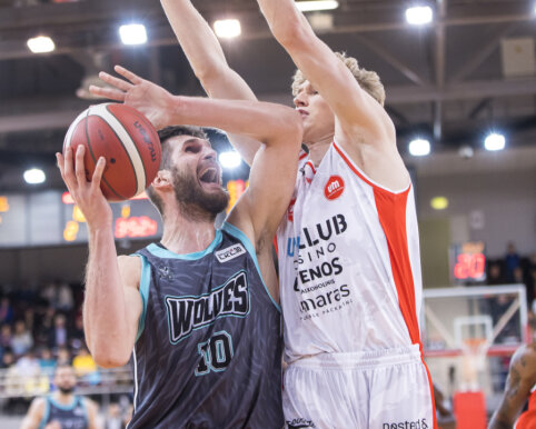 &bdquo;Wolves&ldquo; pirmosiose namų rungtynėse nu&scaron;lavė &bdquo;Juventus&ldquo;