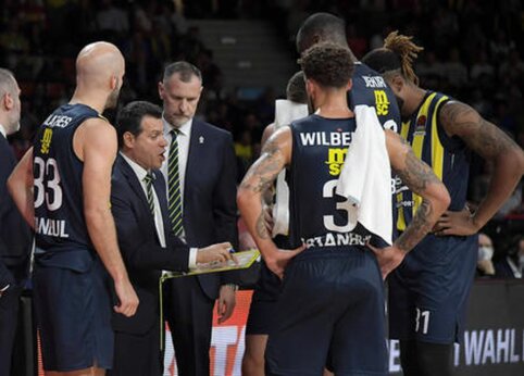 Stambulo derbyje triumfavo be pralaimėjimų žygiuojanti &bdquo;Fenerbahce&ldquo;