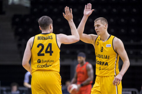 &bdquo;Lietkabelį&ldquo; palieka J. Davisas, traumuotą D. Bičkauskį keičia D. Sabeckis