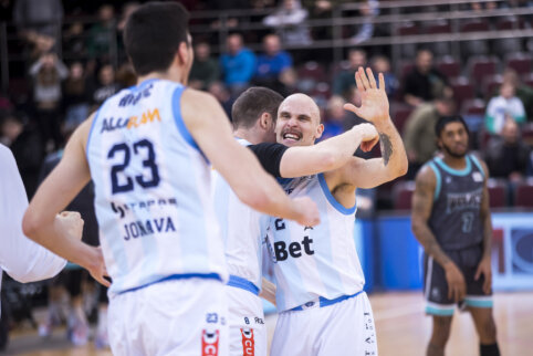 Fiasko: Pelenės istoriją kuriantys jonavi&scaron;kiai eliminavo &bdquo;Wolves&ldquo;