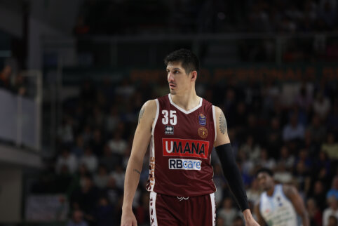 &bdquo;Anadolu Efes&ldquo; pasira&scaron;ė sutartį su Europos taurėje žibėjusiu puolėju