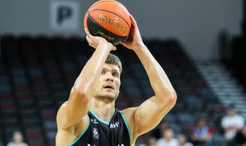 Vilniaus &bdquo;Wolves&ldquo; auk&scaron;taūgių liniją sustiprino E. Mockevičius