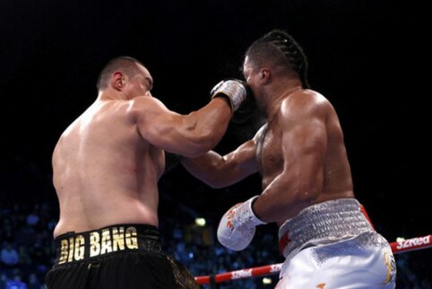 Toliau Usykas? Kinijos sunkiasvoris Z. Zhang meistri&scaron;ku nokautu nukovė J. Joyce'ą