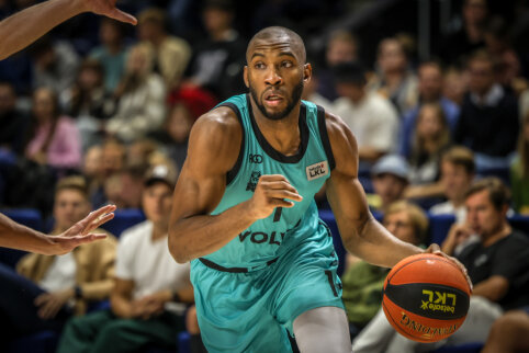 Uostamiestyje &ndash; R. Sulaimono pergalę i&scaron;plė&scaron;ęs metimas