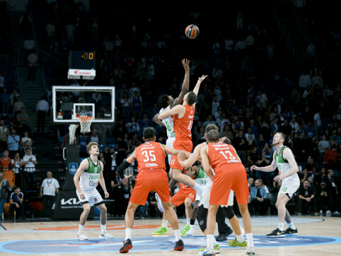 Puikiai į rungtynes grįžęs &bdquo;Žalgiris&ldquo; galiausiai krito prie&scaron; &bdquo;Anadolu Efes&ldquo;