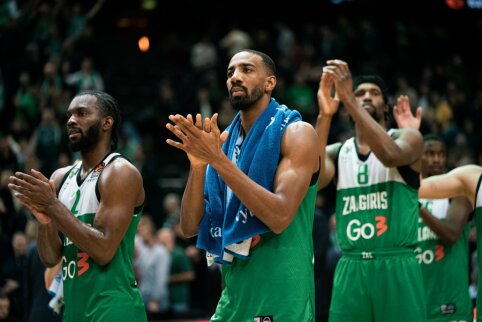 I&scaron;bandymas prie&scaron; Trinchieri: A. Hollinsas su &bdquo;Žalgiriu&ldquo; pasira&scaron;ė dar vieną trumpalaikę sutartį