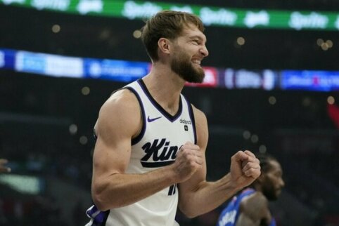 D. Sabonis pranoko N. Jokičių, o &bdquo;Kings&ldquo; įveikė &bdquo;Nuggets&ldquo; 