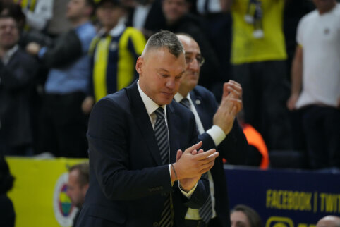 Daugiau ai&scaron;kumo Eurolygoje: &bdquo;Anadolu Efes&ldquo; patiesė &bdquo;Fenerbahce&ldquo; bei priartėjo prie įkrintamųjų