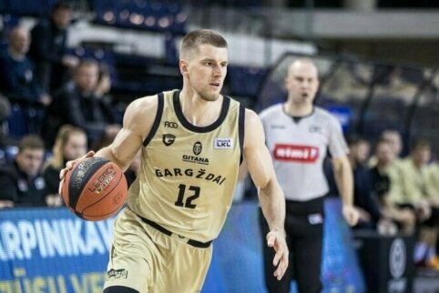 Bankrutavusių &bdquo;Gargždų&ldquo; puolėjas keliasi į Jonavą