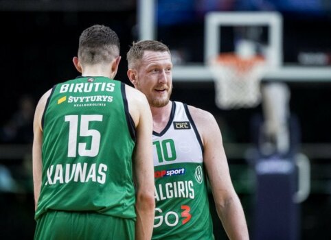 Oficialu: R. &Scaron;mitas keliasi į &bdquo;Anadolu Efes&ldquo;