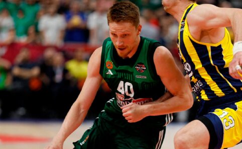 Sugrįžęs M. Grigonis Atėnuose buvo pasitiktas su didelėmis ovacijomis