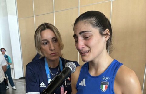 Olimpiados skandalas: Italijos boksininkė prasileido stiprų smūgį nuo &bdquo;translytės&ldquo; bei atsisakė kovoti toliau