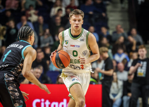 Tel&scaron;iuose &ndash; jauniesiems žaidėjams atsiskleisti leidusio &bdquo;Žalgirio&ldquo; triu&scaron;kinama pergalė prie&scaron; &bdquo;M Basket&ldquo;