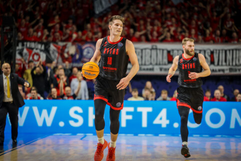 Pirmos Lietuvos rinktinės treniruotės metu traumą patyrė Ą. Tubelis