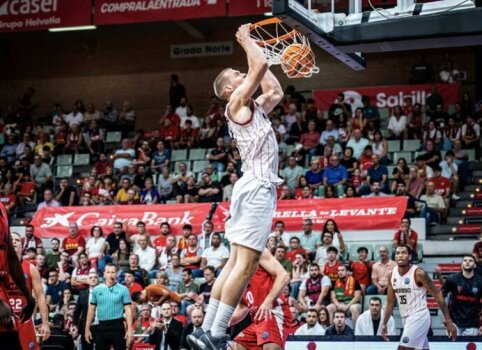 M. Echodas suvienijo jėgas su M. Kuzminsku