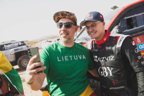 Dakaro organizatoriai patvirtino: R. Baciu&scaron;ka triumfavo &bdquo;Chrono 48&ldquo; bei gavo medalį