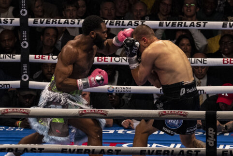 Paai&scaron;kėjo, kiek E. Stanionis uždirbo i&scaron; kovos su J. Ennisu