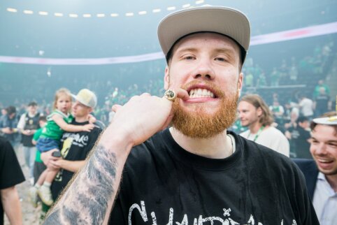 I. Brazdeikio &scaron;eimoje &ndash; pagausėjimas