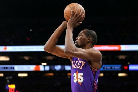 NBA lygą sukrėtė mainai: K. Durantas keliauja į Hjustoną