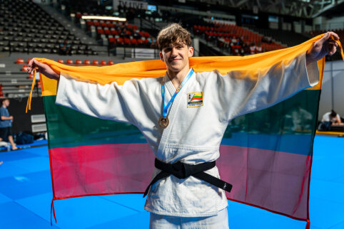 EJOF &ndash; dar vienas triumfas dziudo: auksą i&scaron;kovojo Majus Genys