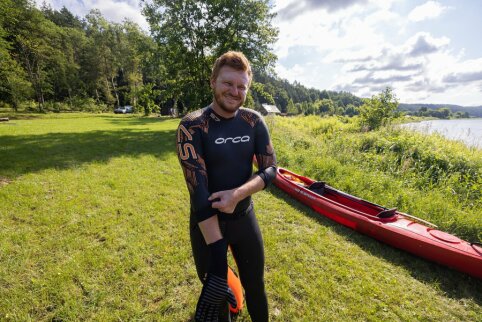 Triatlonininkas Meinardas Valkevičius perplaukė Baltijos jūrą