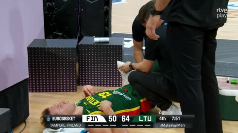 Lietuvos pergalę prie&scaron; suomius aptemdė Roko Jokubaičio trauma