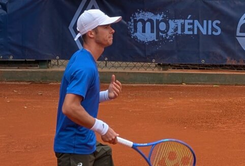 V. Gaubas po trijų setų kovos krito Čilėje