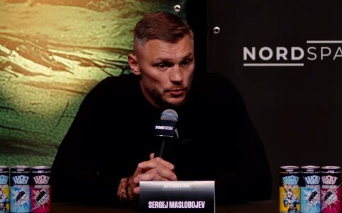 S. Maslobojevas į D. Dirksčio pusę paleido keiksmažodžių tiradą: &bdquo;Tu esi sabaka ir tu bl*t gaili pinigų&ldquo;