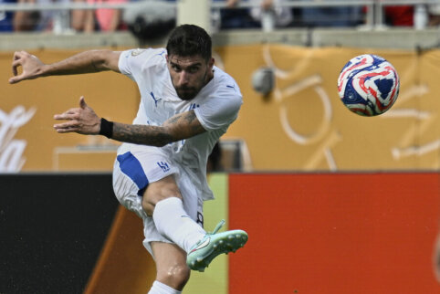 Oficialu: R. Nevesas, kurį siejo &bdquo;Manchester United&ldquo;, pratęsė sutartį su &bdquo;Al Hilal&ldquo;