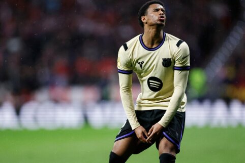 Gėdingas pralaimėjimas: &bdquo;Barcelona&ldquo; per vieną kėlinį praleido keturis įvarčius nuo &bdquo;Atletico&ldquo; ir atsidūrė ant bedugnės ribos Ispanijos taurėje