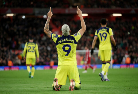Richarlisonas i&scaron;plė&scaron;ė svarbų ta&scaron;ką Tottenhamui Liverpulio tvirtovėje