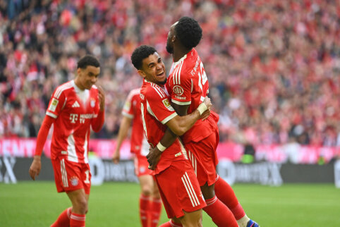 &bdquo;Bayern&ldquo; futbolininkai, sugrįžę į aik&scaron;tę itin dideliu tempu prie&scaron; &bdquo;Stuttgart&ldquo;, užsitikrino Bundesligos titulą