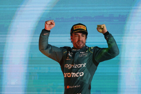 R. Schumacheris: Hamiltonas ir Alonso turėtų pasitraukti