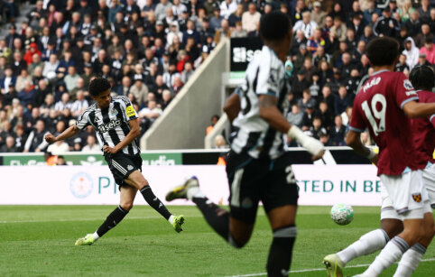 &bdquo;Newcastle&ldquo; nuvedė &bdquo;West Ham&ldquo; iki bedugnės kra&scaron;to