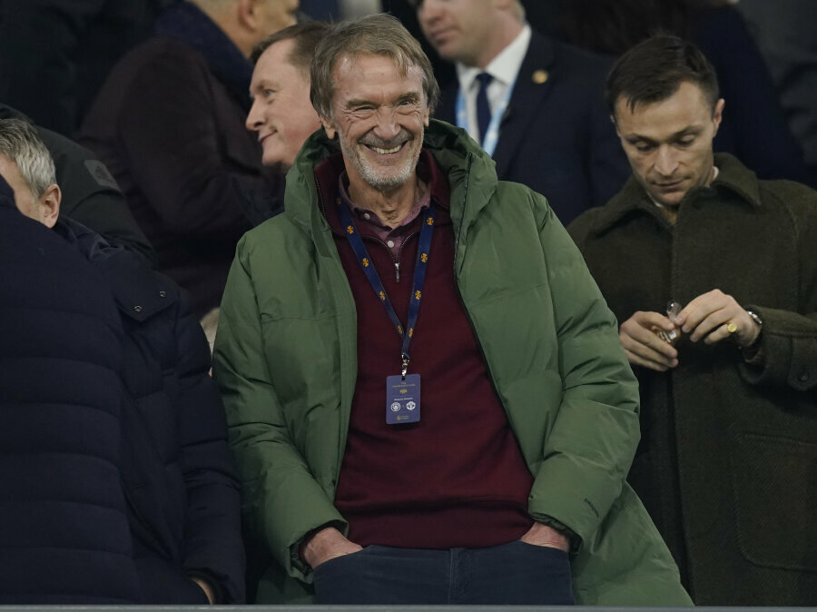 J. Ratcliffe'as, kuris atidarys žaidėjų turgų, siekia surinkti apvalią sumą